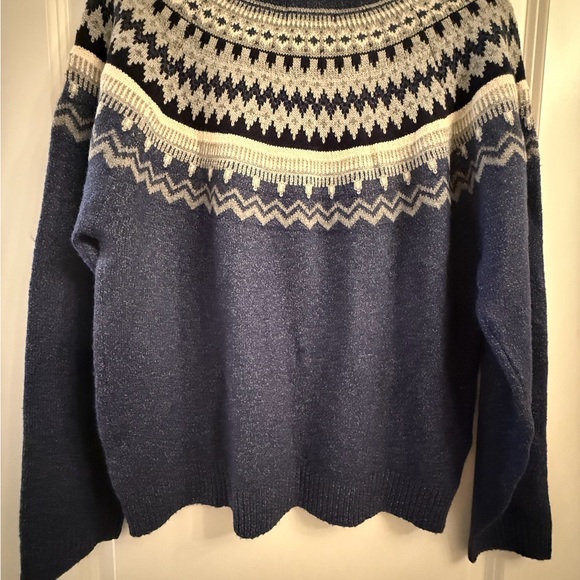 Westherproof Sweater - Picture 2 of 3